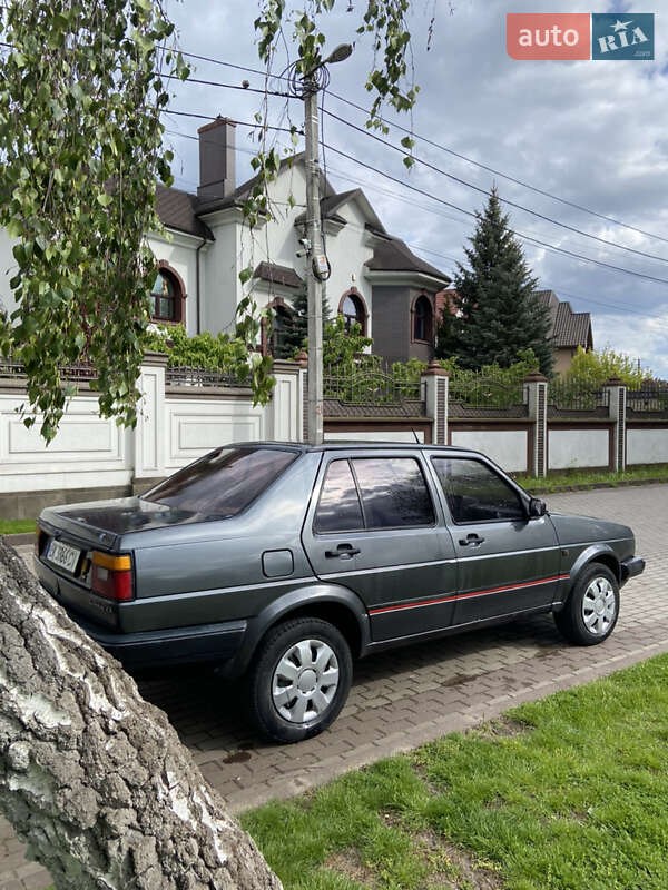 Седан Volkswagen Jetta 1988 в Ровно