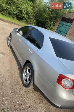 Седан Volkswagen Jetta 2006 в 