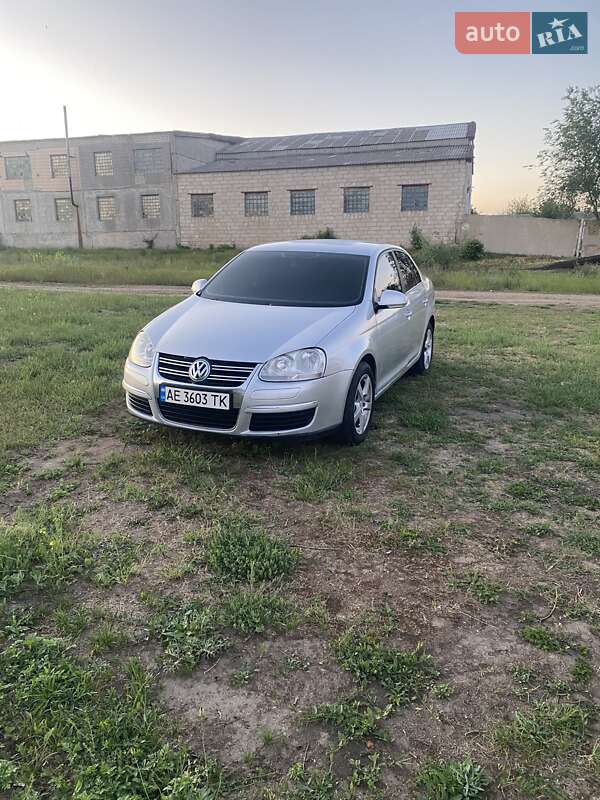 Седан Volkswagen Jetta 2006 в Марганце