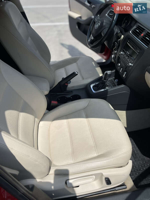 Седан Volkswagen Jetta 2012 в Одессе