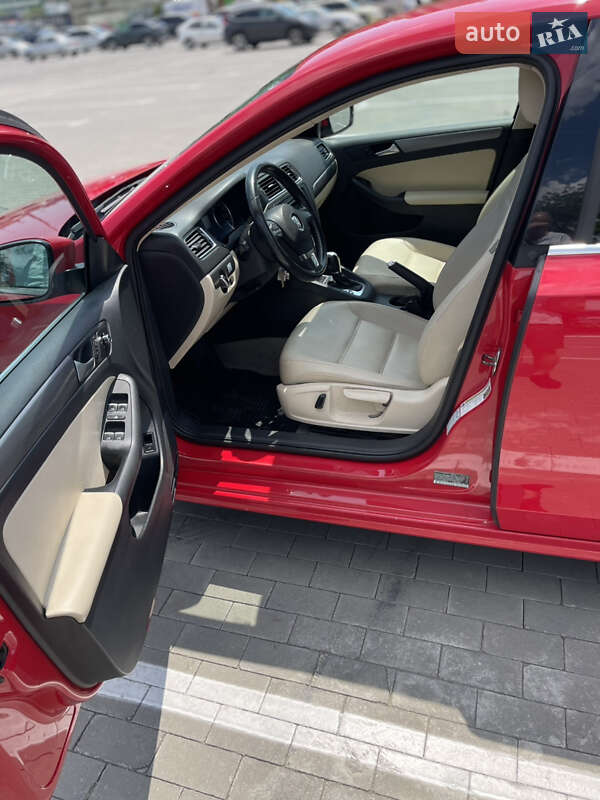 Седан Volkswagen Jetta 2012 в Одессе