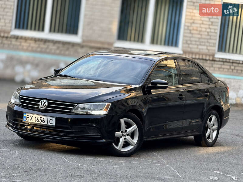 Седан Volkswagen Jetta 2011 в 