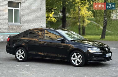 Седан Volkswagen Jetta 2011 в 