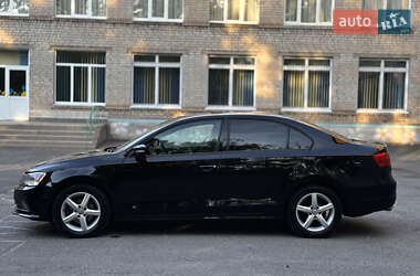 Седан Volkswagen Jetta 2011 в 