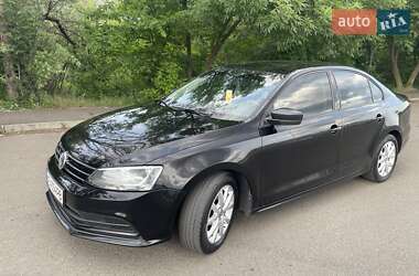 Седан Volkswagen Jetta 2015 в 