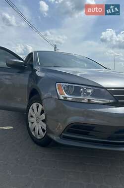 Седан Volkswagen Jetta 2015 в Львове