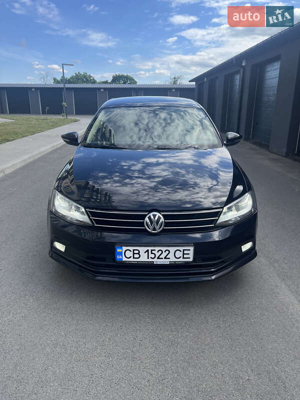 Седан Volkswagen Jetta 2016 в Чернигове