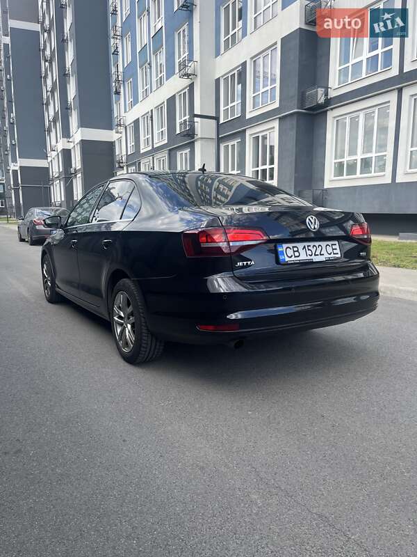 Седан Volkswagen Jetta 2016 в Чернигове