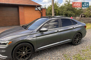 Седан Volkswagen Jetta 2018 в 