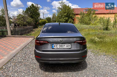 Седан Volkswagen Jetta 2018 в 