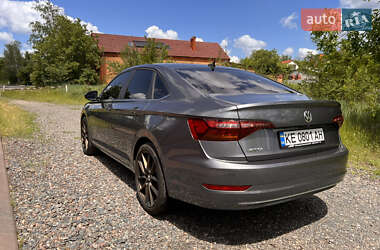 Седан Volkswagen Jetta 2018 в 