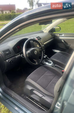 Седан Volkswagen Jetta 2006 в 