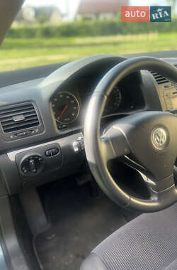 Седан Volkswagen Jetta 2006 в 