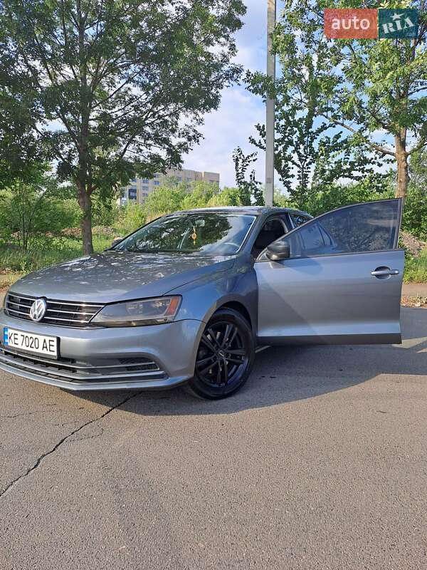 Седан Volkswagen Jetta 2016 в Кривом Роге