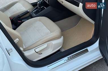 Седан Volkswagen Jetta 2016 в 