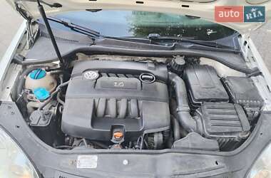Седан Volkswagen Jetta 2006 в 