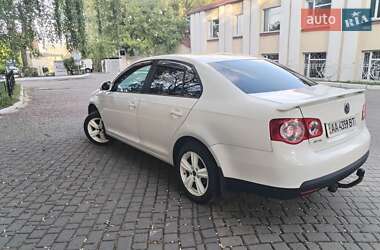 Седан Volkswagen Jetta 2006 в 