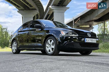 Седан Volkswagen Jetta 2013 в Киеве