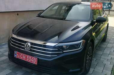 Седан Volkswagen Jetta 2019 в 