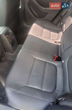 Седан Volkswagen Jetta 2012 в 