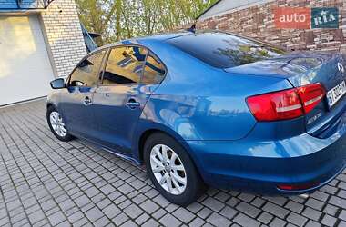 Седан Volkswagen Jetta 2015 в 