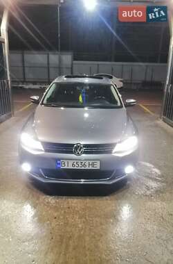 Седан Volkswagen Jetta 2012 в 