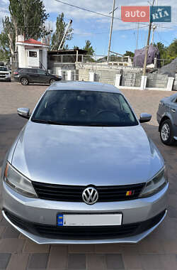 Седан Volkswagen Jetta 2011 в 