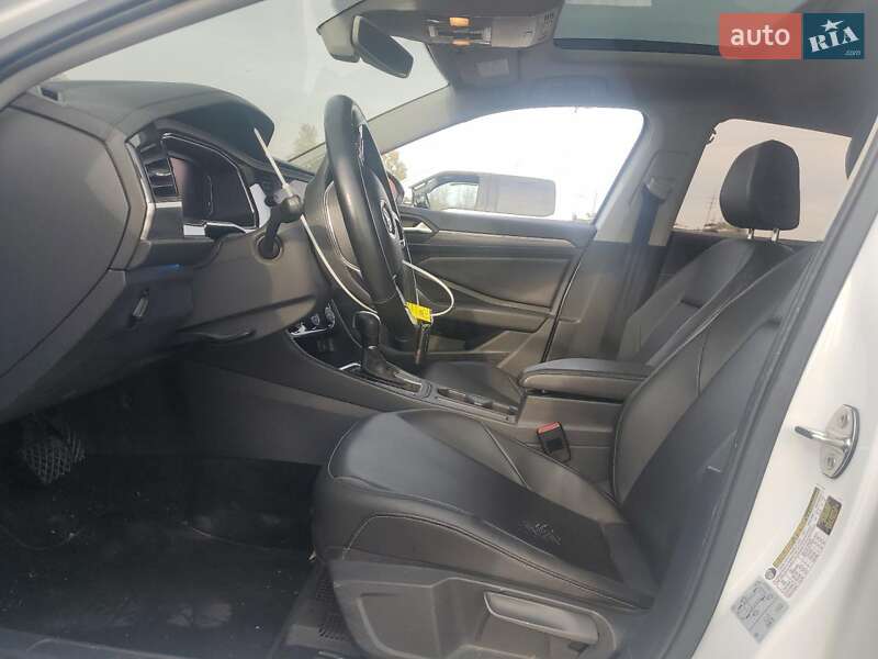 Седан Volkswagen Jetta 2019 в Львове