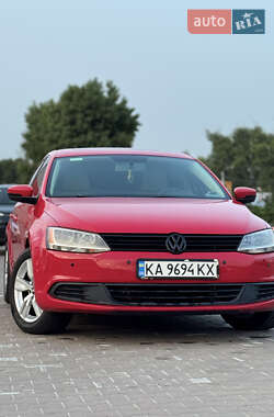 Седан Volkswagen Jetta 2012 в 