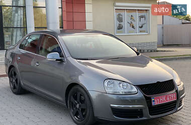 Седан Volkswagen Jetta 2006 в Староконстантинове