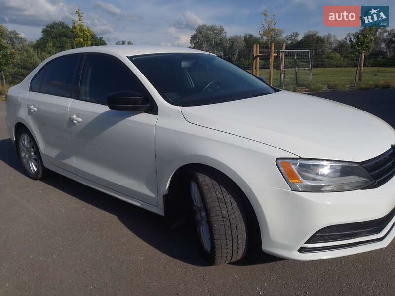 Седан Volkswagen Jetta 2015 в Царичанці