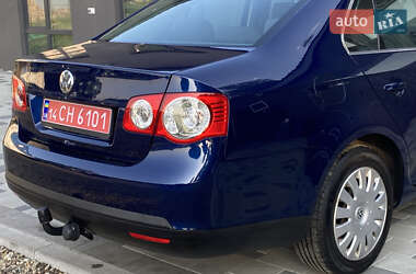 Седан Volkswagen Jetta 2006 в 