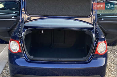 Седан Volkswagen Jetta 2006 в 