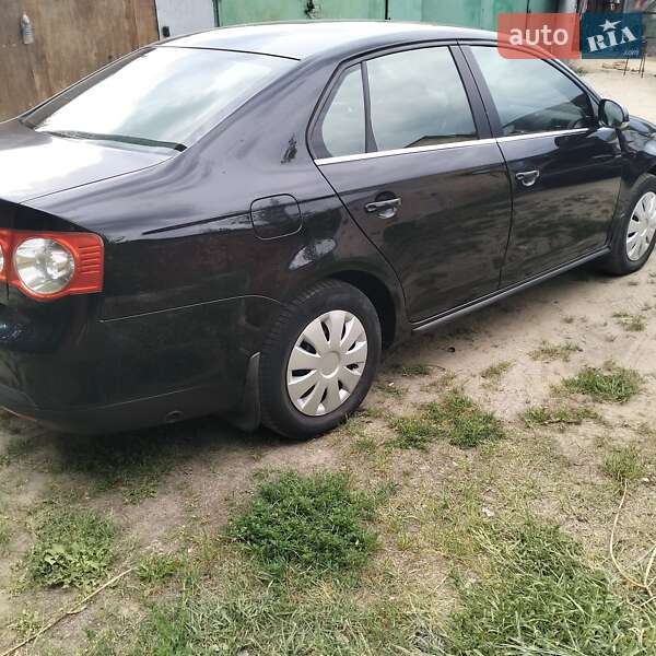 Седан Volkswagen Jetta 2006 в Сумах
