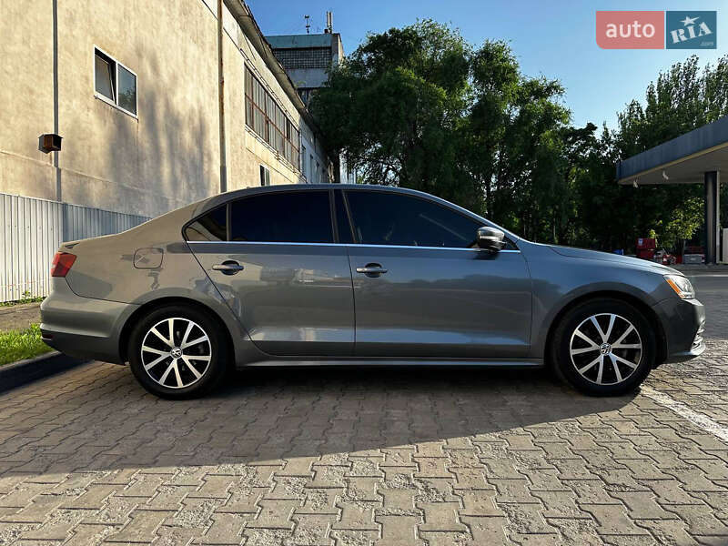 Седан Volkswagen Jetta 2016 в Запорожье