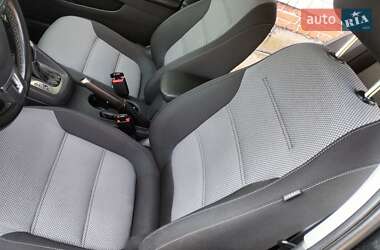Седан Volkswagen Jetta 2013 в 