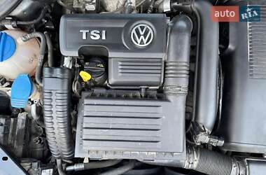 Седан Volkswagen Jetta 2013 в 