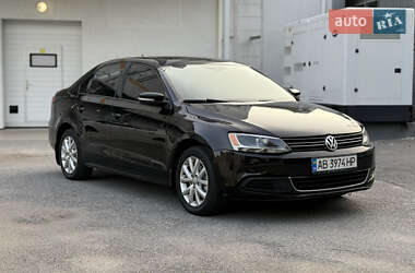 Седан Volkswagen Jetta 2011 в 