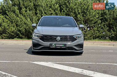 Седан Volkswagen Jetta 2019 в 