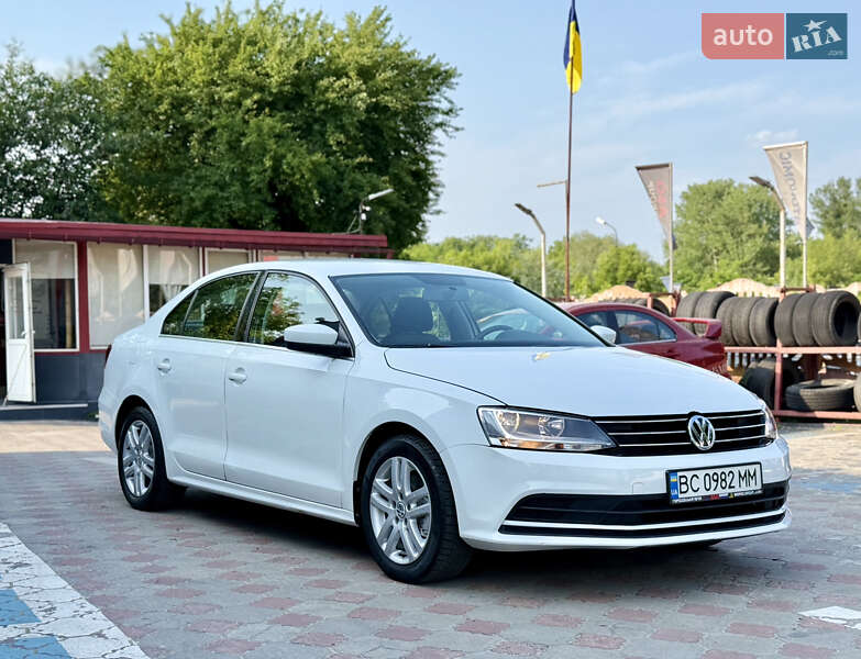 Седан Volkswagen Jetta 2017 в Львові