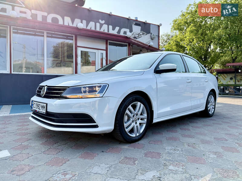 Седан Volkswagen Jetta 2017 в Львові