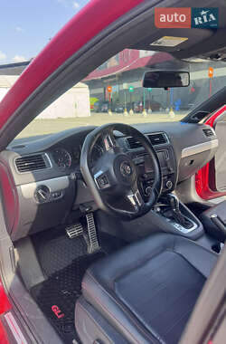 Седан Volkswagen Jetta 2013 в 