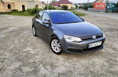 Седан Volkswagen Jetta 2013 в 