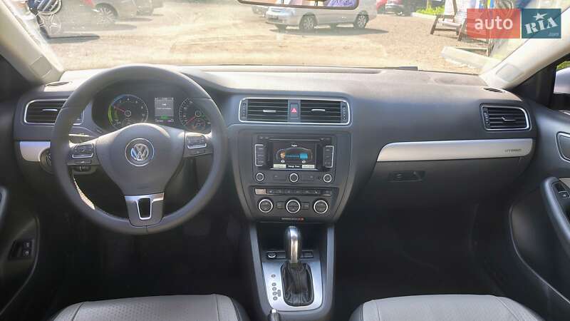 Седан Volkswagen Jetta 2014 в Киеве