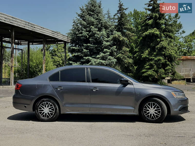 Седан Volkswagen Jetta 2013 в Кривом Роге