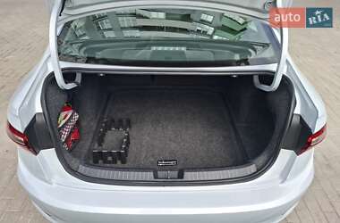 Седан Volkswagen Jetta 2018 в 