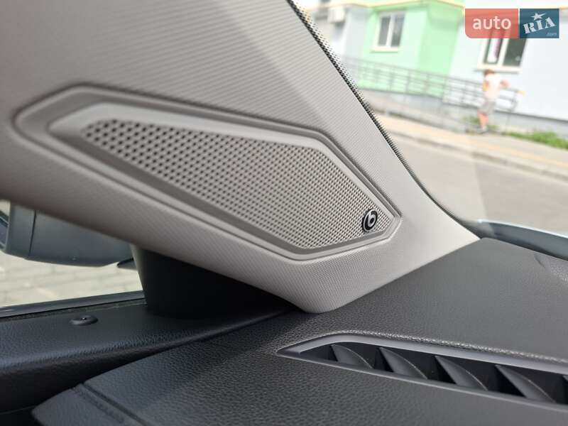 Седан Volkswagen Jetta 2018 в Львове