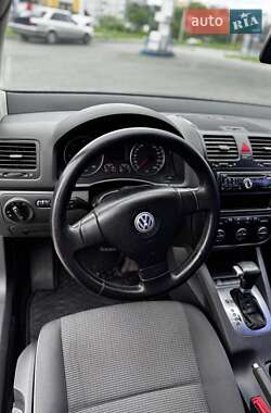 Седан Volkswagen Jetta 2008 в 
