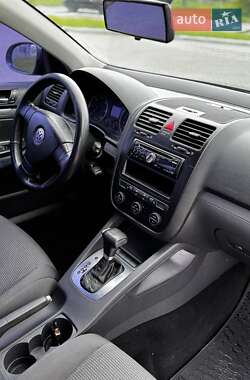 Седан Volkswagen Jetta 2008 в 
