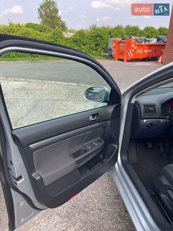 Седан Volkswagen Jetta 2006 в Луцьку